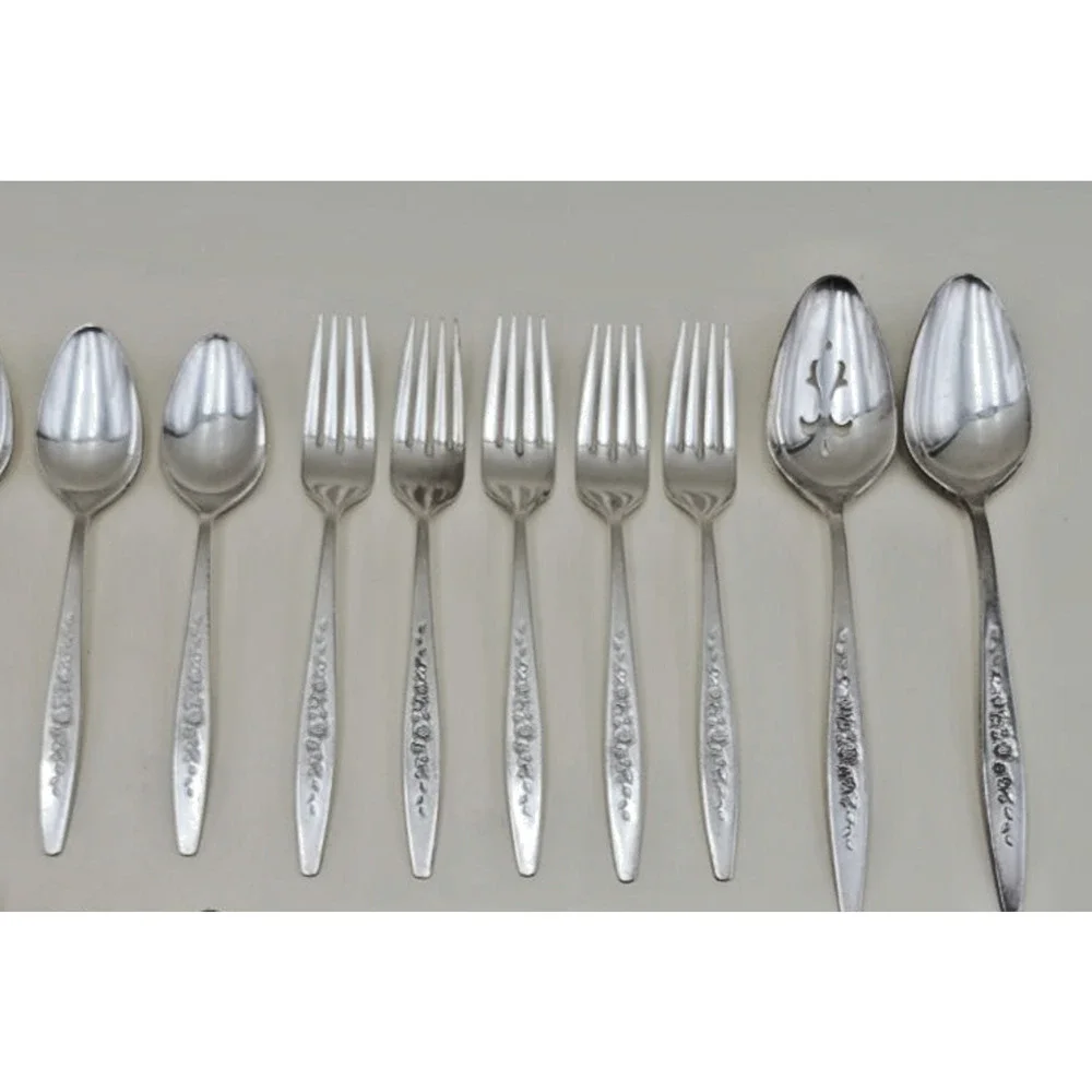 International Deep Silver LAUREL 46 Pc Wood Case Serving Utensils Embossed